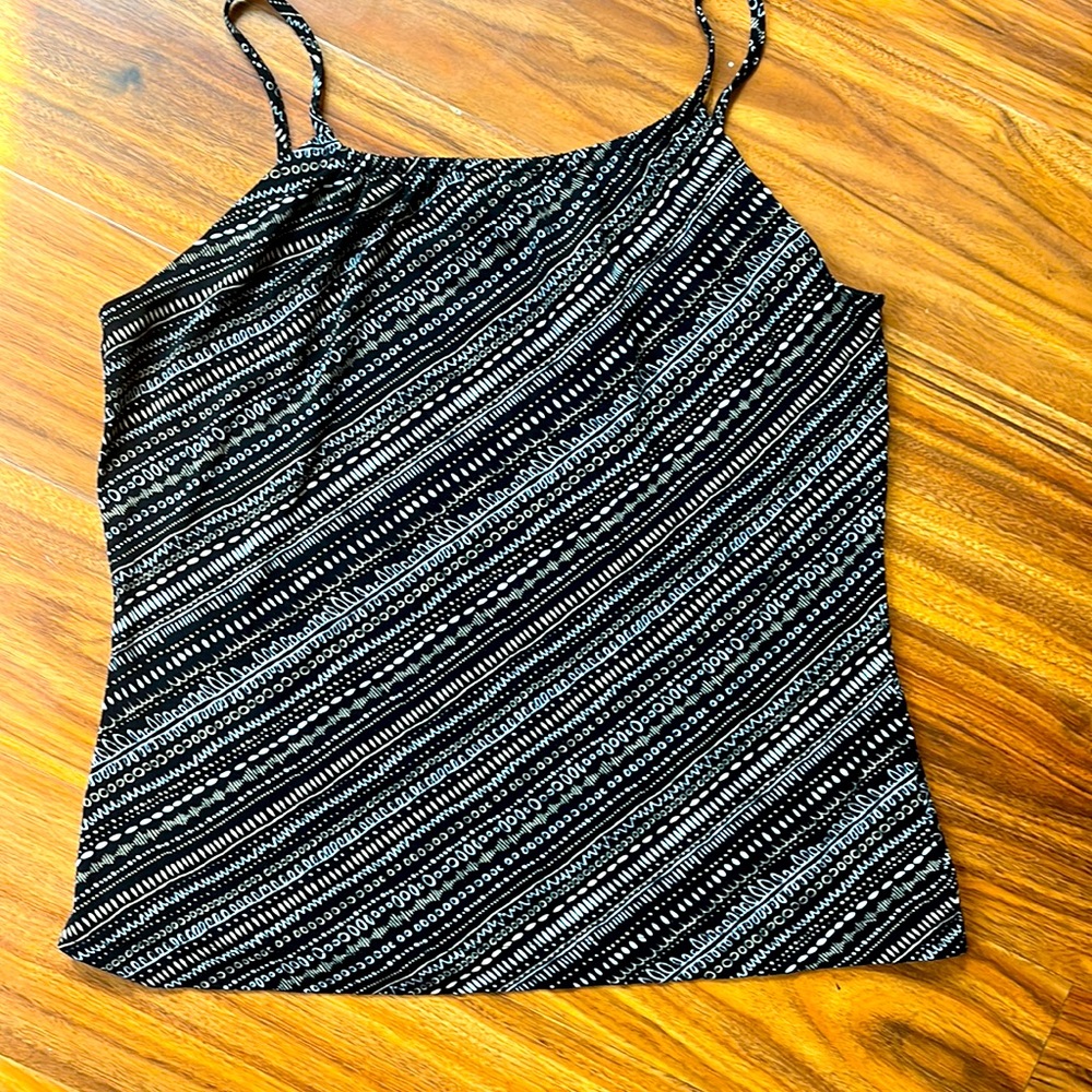 Access- Liz Claiborne company- tank top with black/ white/ beige pattern
